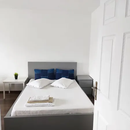 Piata Victoriei Pat Dublu, Canapea Extensibila *