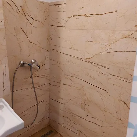 Piata Victoriei Pat Dublu, Canapea Extensibila Apartmán